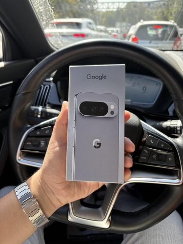 Google Pixel 10 Pro XL - Unlocked Android Smartphone - Gemini AI Assistant. Triple Rear Camera System. Fast-Charging 24+ Hour Battery. and 6.8 Super Actua Display - Obsidian - 256 GB (2025 Model) photo review